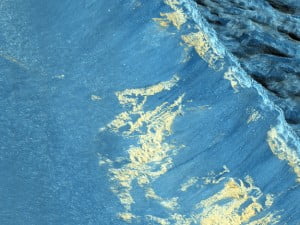 flowing-water-on-mars-discovery-pictures-07