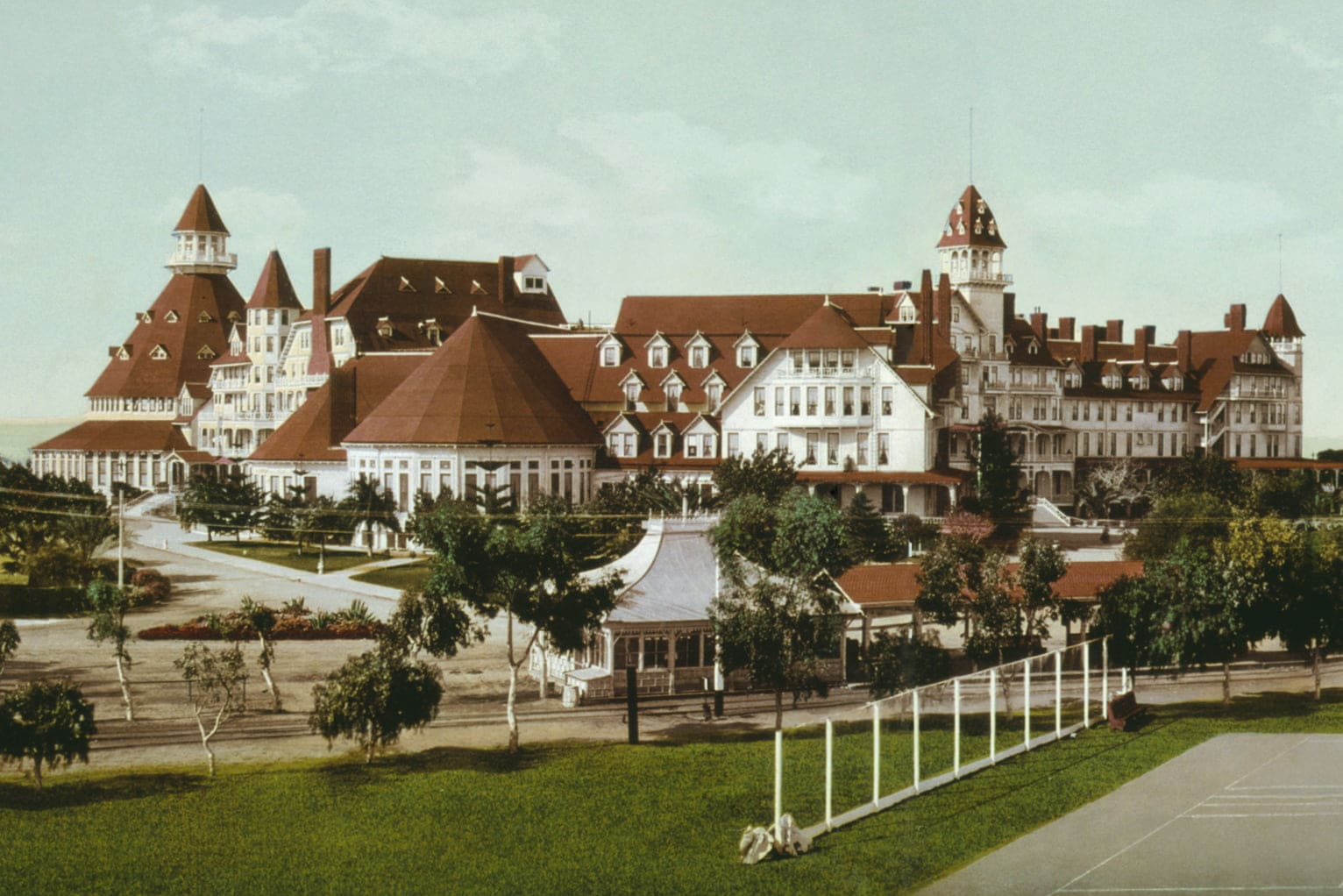 kate-morgan-hotel-del-coronado