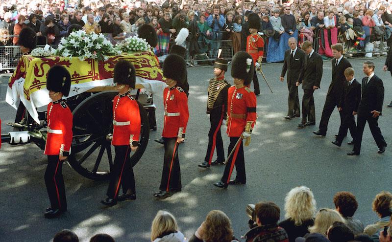 princess-diana-buried-4-conspiracy-theories-death-01