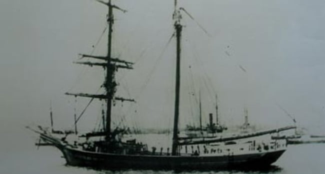 haunted-history-ghost-ships-02